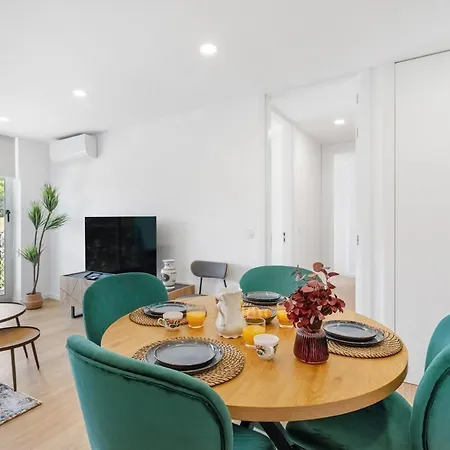 Sunny | Balcony & Pool Apartment Espinho (Aveiro)