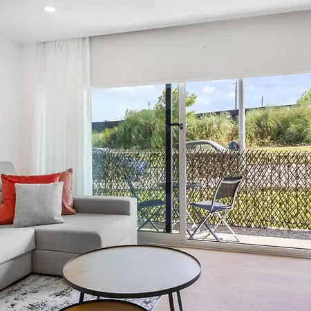 Sunny | Balcony & Pool Apartment