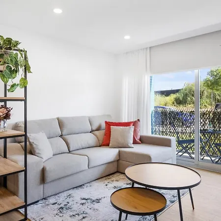 Apartment Sunny | Balcony & Pool *