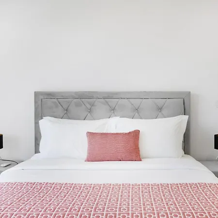 Sunny | Balcony & Pool *