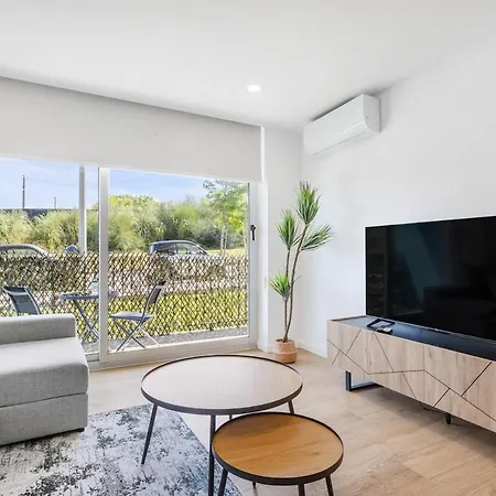 Sunny - Balcony & Pool * Espinho (Aveiro)