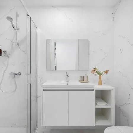 شقة Sunny | Balcony & Pool إسبِنو