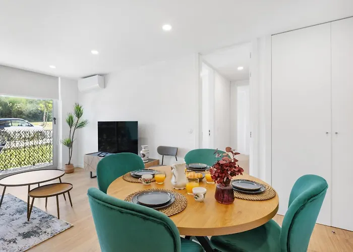 Sunny | Balcony & Pool *