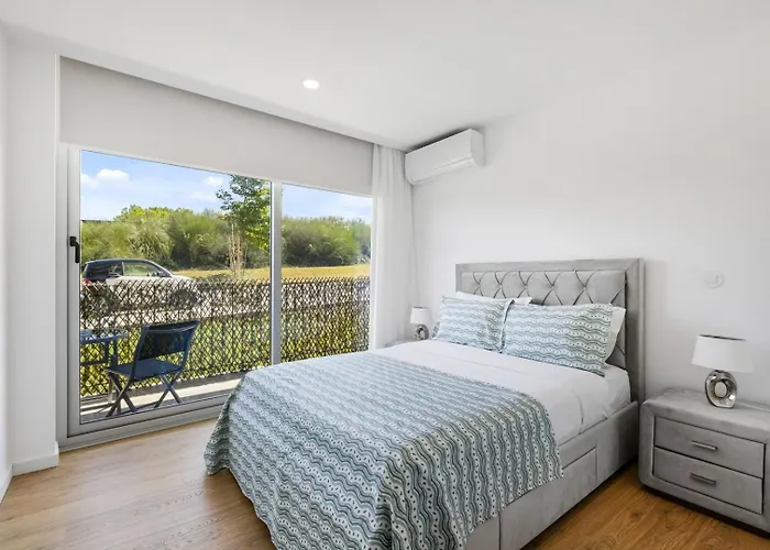 Sunny | Balcony & Pool * Espinho (Aveiro)